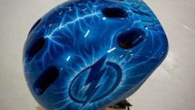 Airbrushing on helmet tutorial how to create simple but impressive design